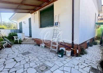 IMG_5202.JPG - Villa Seravezza - foto 3