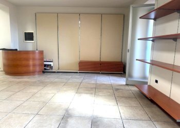 IMG-20250808-WA0023.jpg - Locale Commerciale Via Vittorio Emanuele, Anagni - foto 9