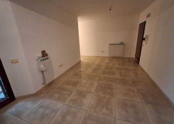 WhatsApp Image 2025-11-25 at 11.42.01 (2).jpeg - Trilocale via nicolo paganini, Guidonia Montecelio - foto 18