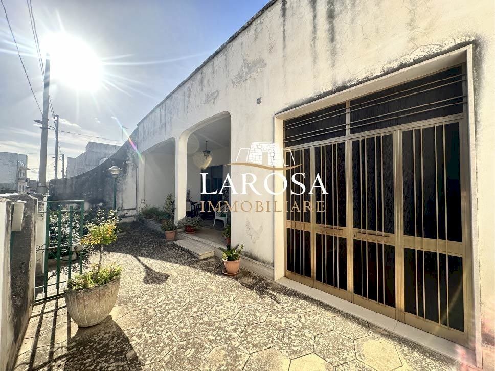 2.jpg - Villa Vernole - foto 2