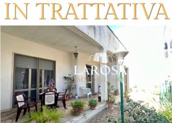 IN TRATTATIVA - Villa Vernole - foto 1