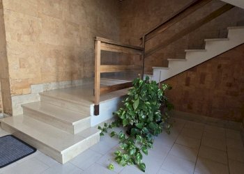 INGRESSO PORTONE.jpg - Appartamento Via Carbia 2, Alghero - foto 2