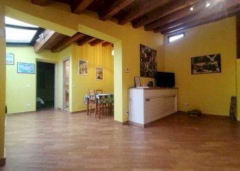 8e5e90d9-5273-482a-bc5d-22bd418a21db.jpg - Trilocale Palermo - foto 1