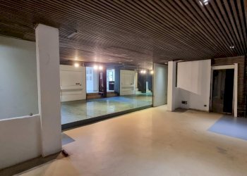 20230515_151714.jpg - Locale Commerciale Via Carlo Oreglio 7, Melzo - foto 11