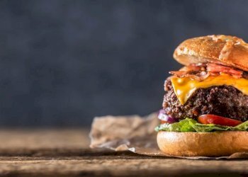 360_F_209775206_lKDQpFottlBFixQRFudJYCOvI34RsanU.j - Pub - Wine Bar VIA AQUILEIA, Cinisello Balsamo - photo 6