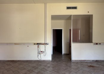 IMG_7848.jpg - Ufficio Via XX Settembre 33, Castiraga Vidardo - foto 4