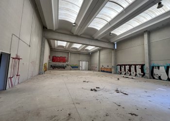 IMG_8056.jpeg - Shed Via Pietro Buscaglia  8, Vigevano - photo 1