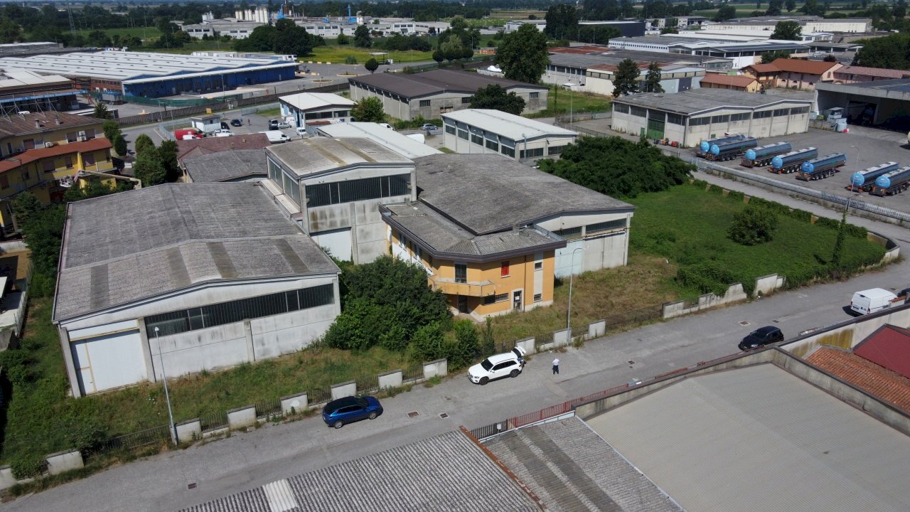 DJI_0206.JPG - Capannone VIA BRODOLINI  5, Casalpusterlengo - foto 1