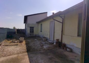 IMG_20250409_152255.jpg - Villa VIA GIOVANNI CADOLINI 48, Rivarolo del Re ed Uniti - foto 16