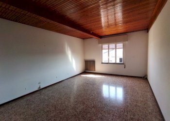 IMG_20250409_152551.jpg - Villa VIA GIOVANNI CADOLINI 48, Rivarolo del Re ed Uniti - foto 23