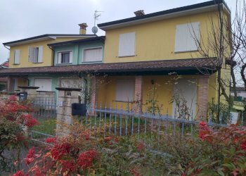 IMG_20250109_151750.jpg - Casa indipendente Casalmaggiore - foto 1