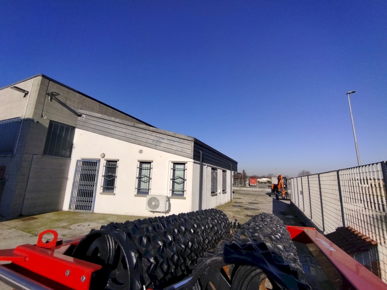 IMG_20241221_105305.jpg - Locale Commerciale Via Casellati 8, San Giovanni in Croce - foto 2