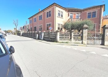 visione completo del fronte.jpg - Casa indipendente Adria - foto 28