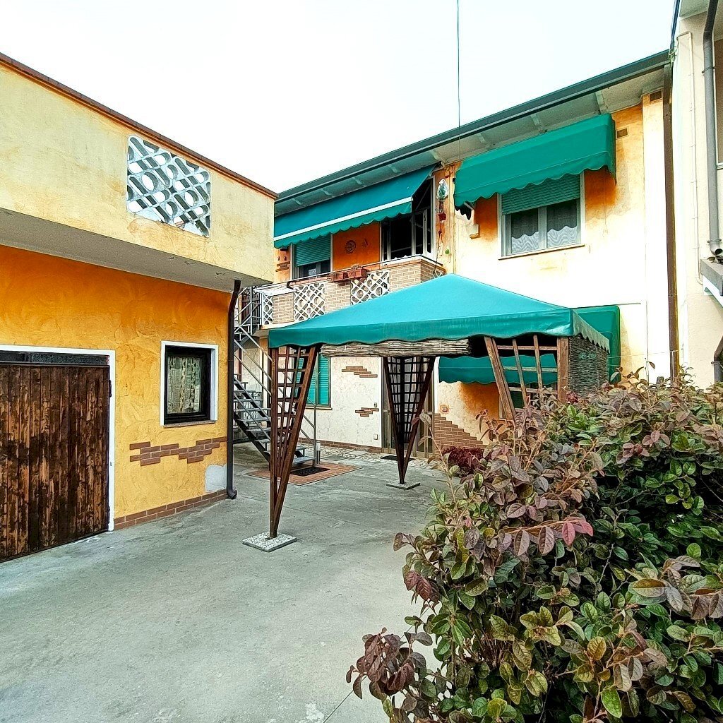 facciata principale - Portion of a house Ceregnano - photo 1