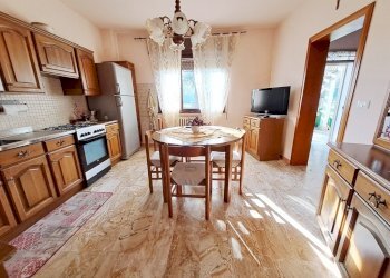 cucina piano terra.jpg - Villa Papozze - foto 5