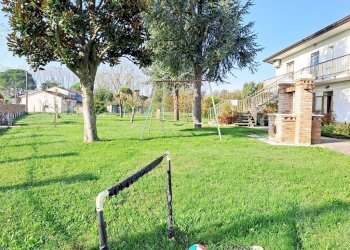 giardino.jpg - Villa Papozze - foto 18