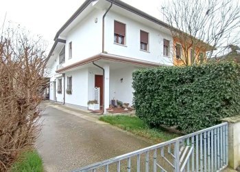 esterno - Casa indipendente Bosaro - foto 1