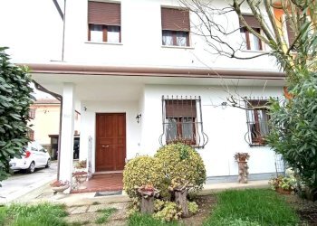 facciata - Casa indipendente Bosaro - foto 3