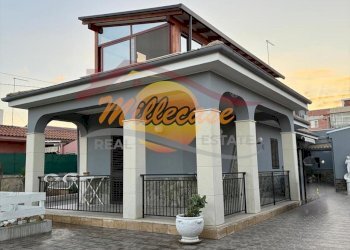 a8bc15dc-84e6-4462-a9da-0b58e0e94e56.jpg - Villa Via Antonio Federico Ozanam, Siracusa - foto 1