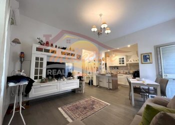 2ebb9487-fdcc-4c53-9e81-3433ae2402d3.jpg - Quadrilocale Via Aidone, Siracusa - foto 1