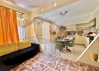 9dfc571d-c0c2-42d1-a9c3-8ed7c0620f1d.jpeg - Quadrilocale Via Monte BIANCO, Siracusa - foto 1