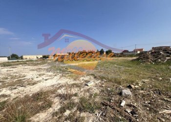 5fe98e31-f909-4197-b138-e601c28f6b67.jpg - Locale Commerciale COZZO PANTANO, Siracusa - foto 2