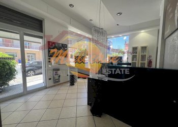 8e65ba1d-63fe-4e73-a07e-58653b2af5c9.jpeg - Locale Commerciale VIALE TICA, Siracusa - foto 7