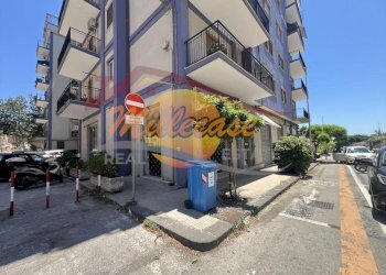6360b7ff-7039-43f0-a155-8d1e3ca607b9.jpeg - Locale Commerciale VIALE TICA, Siracusa - foto 14