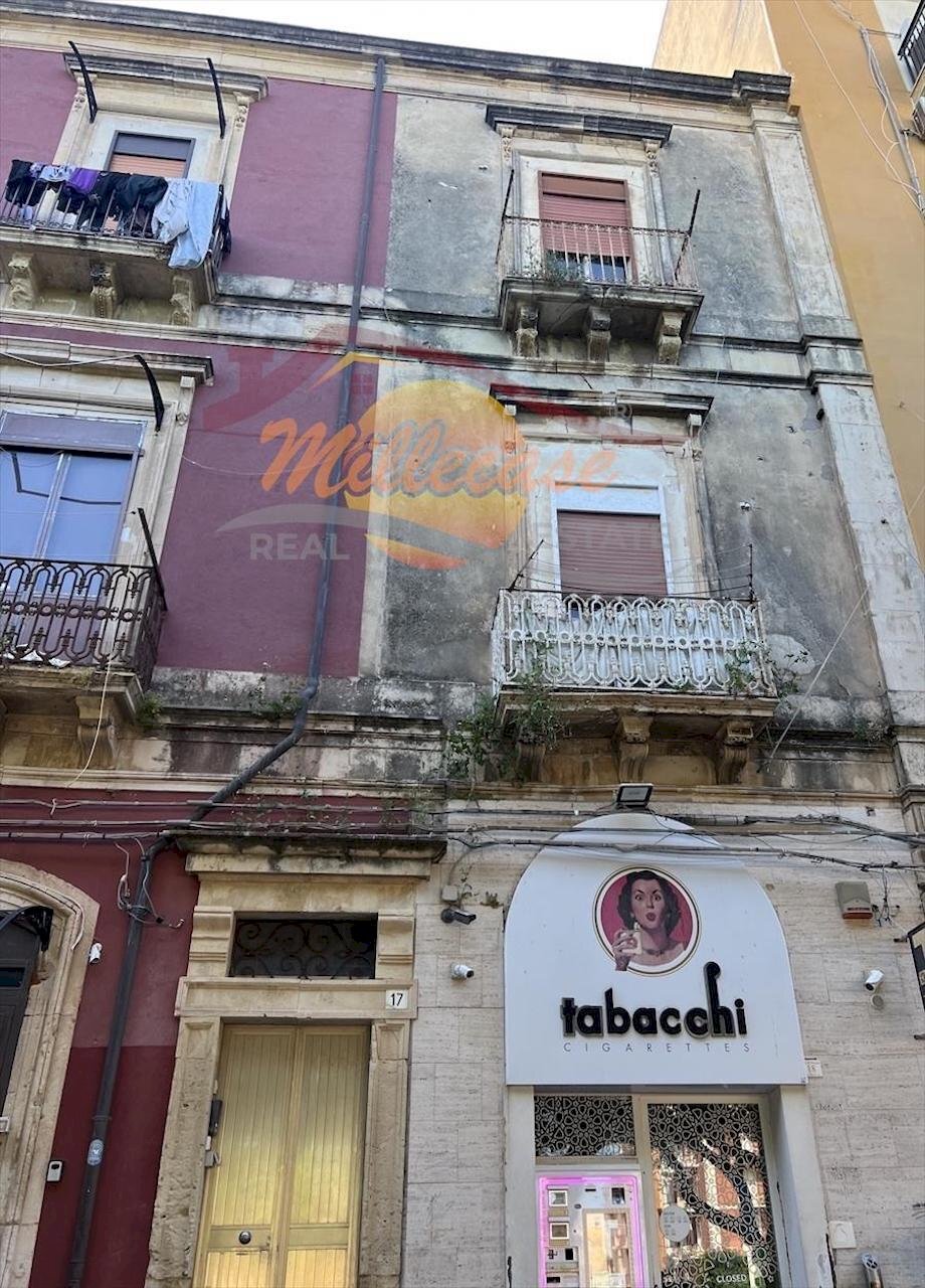 7928d0c3-e9d2-4d03-8e89-42d661055ea7.jpg - Trilocale Piazza Santa Lucia 17, Siracusa - foto 1