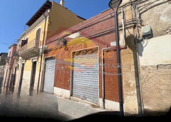 eff421d2-0e6c-4373-a8bf-9111f8a68c71.jpeg - Locale Commerciale VIA PIAVE, Siracusa - foto 15