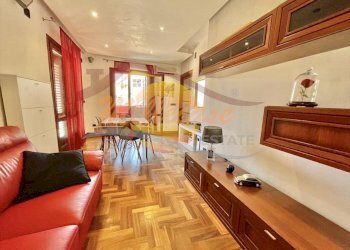 7cc4c70a-44f0-43f0-a14c-abe7576f4df3.jpg - Trilocale Viale Zecchino, Siracusa - foto 1