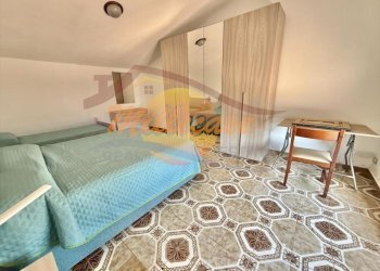 e396d6ef-b9a8-4f5a-90c6-653b90e3ab9e.jpeg - Villa Via Olindo Marinelli, Siracusa - foto 21