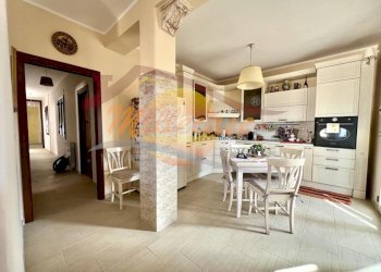 779d29c0-c7d4-4cf7-8da8-f898f16af617.jpg - Quadrilocale Via Salvatore Monteforte, Siracusa - foto 1