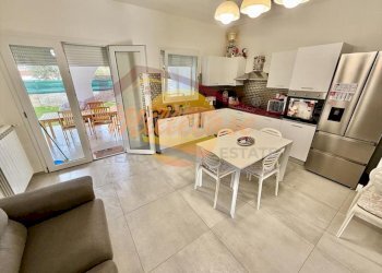 6f29f53f-0802-43e8-af64-3dceb2169f52.jpeg - Four-room apartment VIA CAPO MURRO DI PORCO, Siracusa - photo 8
