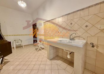 7d98f0c8-1d91-48ce-9dfc-e8e8e52fc649.jpeg - Three-room apartment Via IPPOLITO NIEVO, Siracusa - photo 1