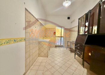 89a54ffb-5504-4dad-aa52-349abe44c87b.jpeg - Three-room apartment Via IPPOLITO NIEVO, Siracusa - photo 8