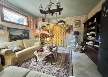 1c785c1f-2185-4f6d-8465-bec779487647.jpeg - Casa indipendente Traversa Sinerchia, Siracusa - foto 5