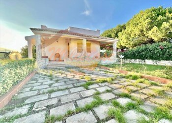 3c020705-2181-479f-9067-7c0bd646fe79.jpeg - Villa VIA ISOLE MOLUCCHE, Siracusa - foto 3