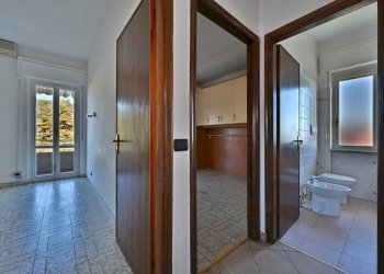 DSC_4879.jpg - Trilocale Via Gombi San Siro 4, Diano Marina - foto 4