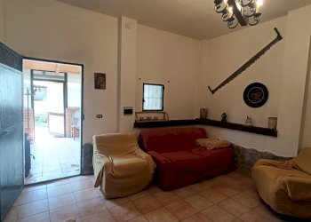 IMG20250403143723.jpg - Villa strada provinciale, Pianopoli - foto 4