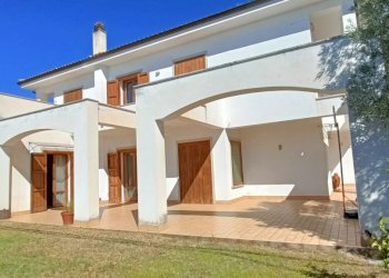 IMG20240921105345.jpg - Villa SP79, Feroleto Antico - foto 2