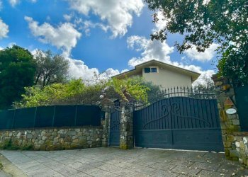 93299780-627b-4d50-bcbb-f593e9307bdf.jpg - Villa Sarzana - photo 5