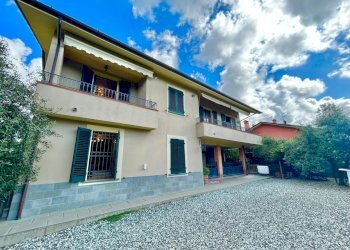 65535f59-8df5-40c9-b613-a03ad83fea3b.jpg - Villa Sarzana - photo 13