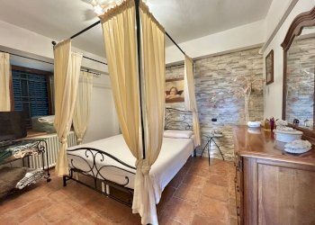 eb1d574d-8b95-43b0-b6fb-0fad3819ea0b.jpg - Villa Sarzana - photo 25