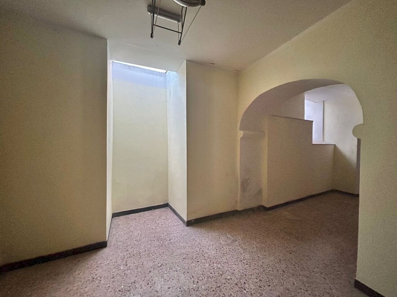 852e8242-8f6a-4739-a182-c246874cd366.jpg - Locale Commerciale Sarzana - foto 3