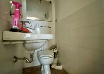 aba46d65-04ac-4f9d-b072-137d30b155a3.jpg - Locale Commerciale Sarzana - foto 4