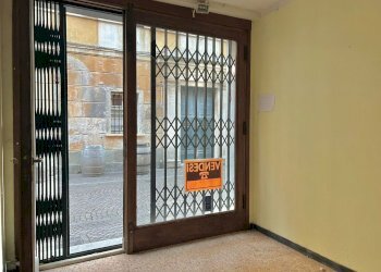 bf88cef9-844e-4953-8a03-88f4b6470897.jpg - Locale Commerciale Sarzana - foto 5