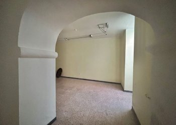 fb7c5ef5-7406-4653-a3c1-9195c47fe131.jpg - Locale Commerciale Sarzana - foto 9