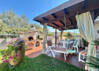 afb23836-7e18-426c-a6a0-61398844053c.jpg - Porzione di casa Fosdinovo - foto 4