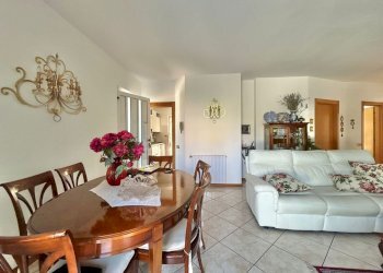 7c286647-53a7-46ca-8a6b-7947fd6b6af4.jpg - Porzione di casa Fosdinovo - foto 19